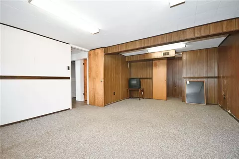 236 Pine Dr, Coraopolis, PA 15108 photo 32