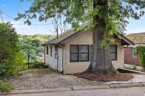 55 Marwood Ave, Pittsburgh, PA 15221