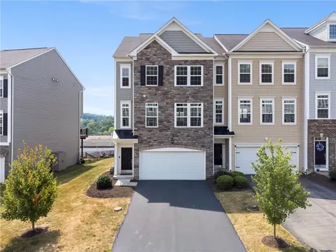 17 Remington Dr, Washington, PA 15301