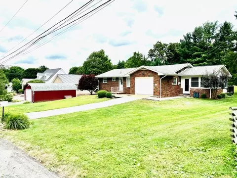115 Gilliland Ave, Beaver Falls, PA 15010