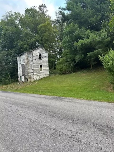 201 Cessna Hill Rd, Boswell, PA 15531