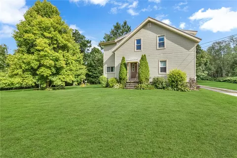 278 Hickory Dr, Beaver Falls, PA 15010