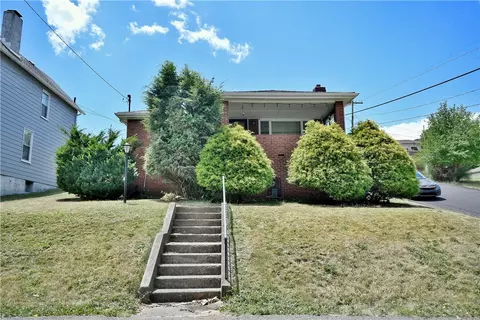1900 New York Ave, Mckeesport, PA 15133