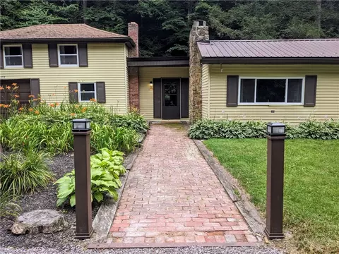 278 Dark Hollow Rd, Confluence, PA 15424