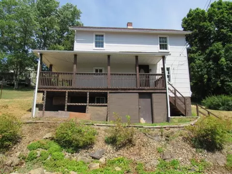 338 Mineral St, North Huntingdon, PA 15642