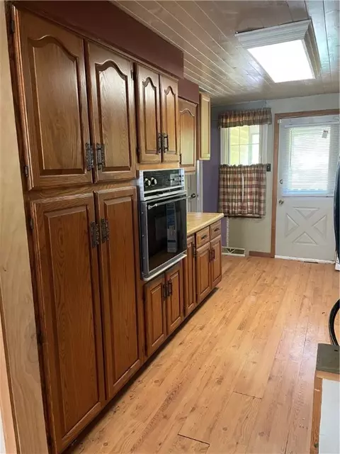 Kitchen - 1076 White Cloud Rd, Apollo, PA 15613 photo 1 of 3