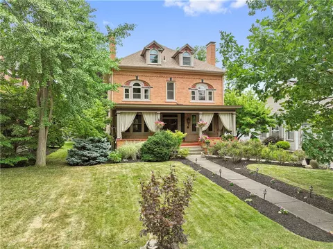 460 2nd St, Beaver, PA 15009