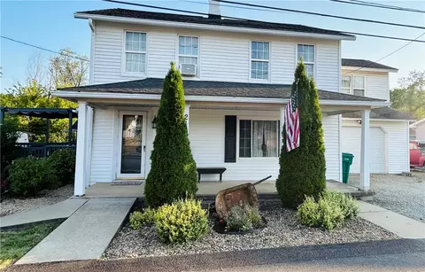 210 Leachman St, Whitney, PA 15693