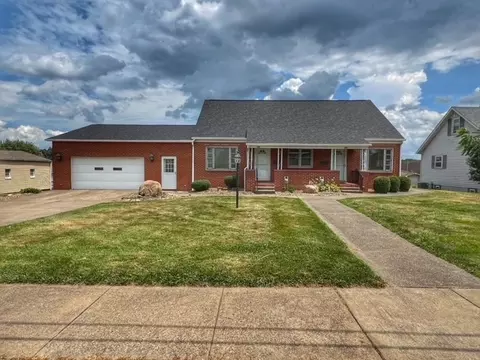 905 S Cascade St, New Castle, PA 16101