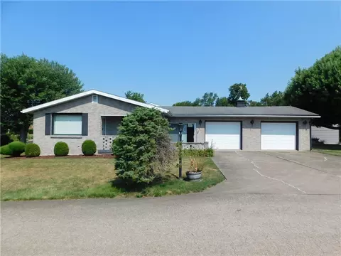 126 Duall Dr, Hopwood, PA 15445