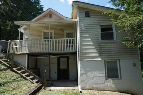 8706 Noblestown Rd, Mcdonald, PA 15057
