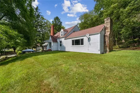 501 Francis Rd, Pittsburgh, PA 15239