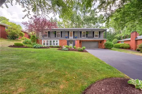 2649 Cedarvue Dr, Pittsburgh, PA 15241