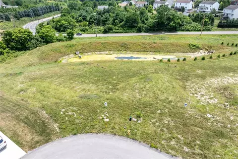 5012 Parkside Dr, Oakdale, PA 15071