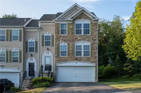 110 Lockheed Dr, Coraopolis, PA 15108 photo 2