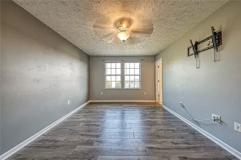 110 Lockheed Dr, Coraopolis, PA 15108 photo 17