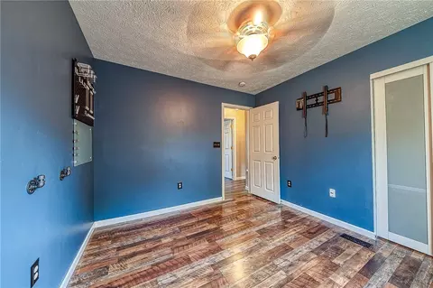 110 Lockheed Dr, Coraopolis, PA 15108 photo 25