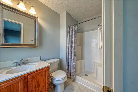 110 Lockheed Dr, Coraopolis, PA 15108 photo 18
