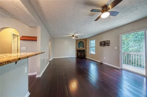 110 Lockheed Dr, Coraopolis, PA 15108 photo 11