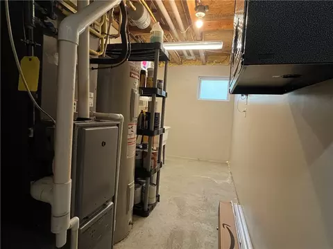 110 Lockheed Dr, Coraopolis, PA 15108 photo 36