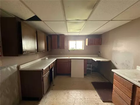 Kitchen - 900-909 Lee Ave, Farrell, PA 16121 photo 2 of 2