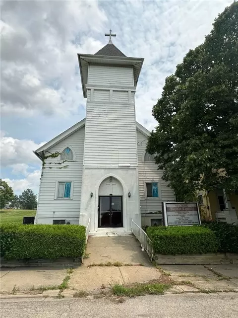 Exterior - 900-909 Lee Ave, Farrell, PA 16121 photo 3 of 4