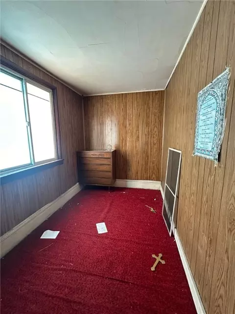 Bedroom - 900-909 Lee Ave, Farrell, PA 16121 photo 1 of 3