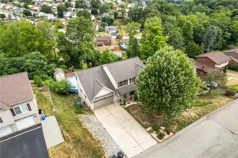 View/Area - 560 Adele Dr, Irwin, PA 15642 photo 2 of 2