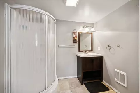 Bath - 560 Adele Dr, Irwin, PA 15642 photo 5 of 5