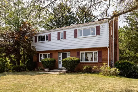 208 Highland Pines Dr, Pittsburgh, PA 15237