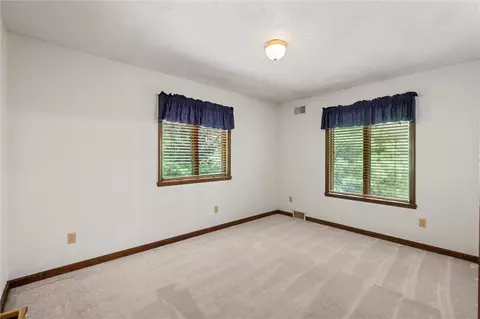 Bedroom - 210 Arner Rd, Freeport, PA 16229 photo 4 of 4