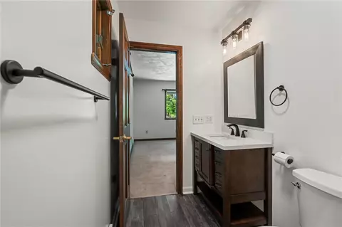 Bath - 210 Arner Rd, Freeport, PA 16229 photo 2 of 4