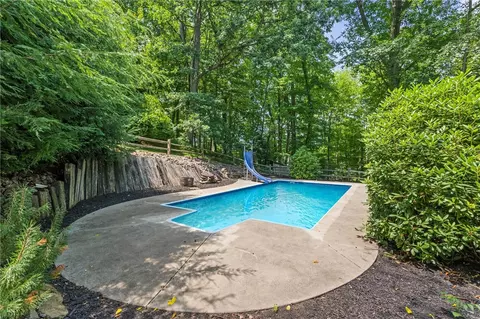 Exterior - 210 Arner Rd, Freeport, PA 16229 photo 9 of 14