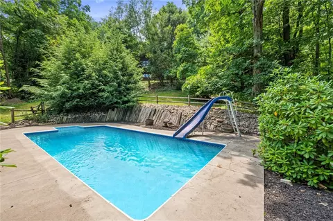 Exterior - 210 Arner Rd, Freeport, PA 16229 photo 10 of 14