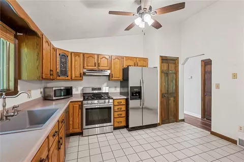 Kitchen - 210 Arner Rd, Freeport, PA 16229 photo 1 of 3