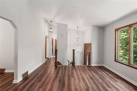 Living - 210 Arner Rd, Freeport, PA 16229 photo 3 of 4