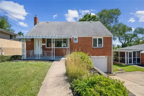 357 Collins Dr, Pittsburgh, PA 15235