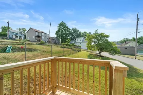 Exterior - 35 Atlantic Ave, Manor, PA 15665 photo 4 of 7