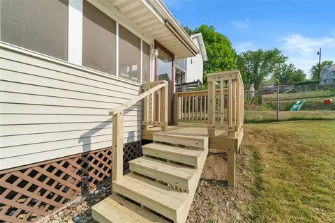 Exterior - 35 Atlantic Ave, Manor, PA 15665 photo 5 of 7