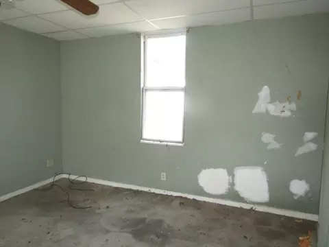 302 1st St, Clairton, PA 15025 photo 10