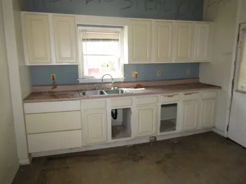 302 1st St, Clairton, PA 15025 photo 13