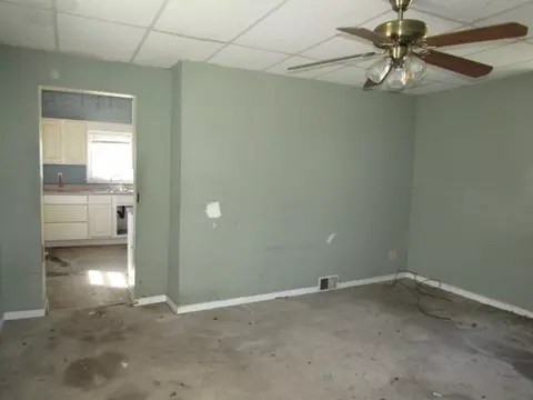 302 1st St, Clairton, PA 15025 photo 9