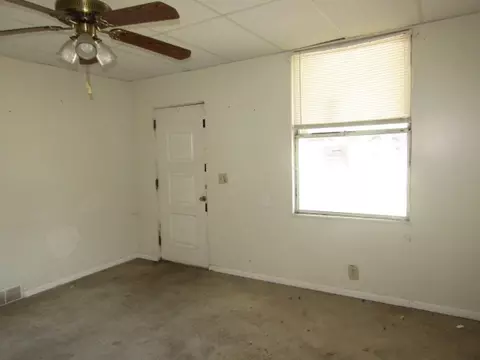 302 1st St, Clairton, PA 15025 photo 8