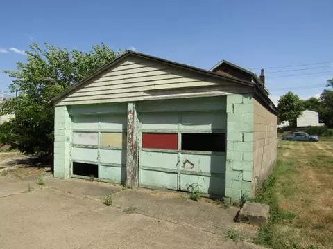 302 1st St, Clairton, PA 15025 photo 4