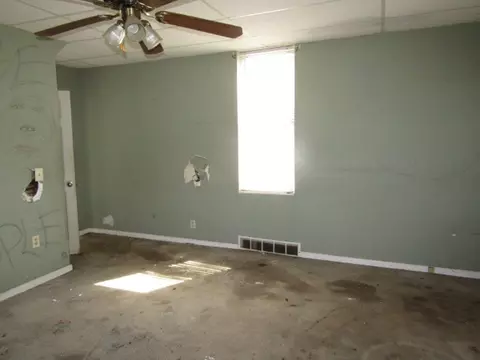 302 1st St, Clairton, PA 15025 photo 11