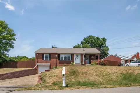 33 Longvue Cir, Ambridge, PA 15003