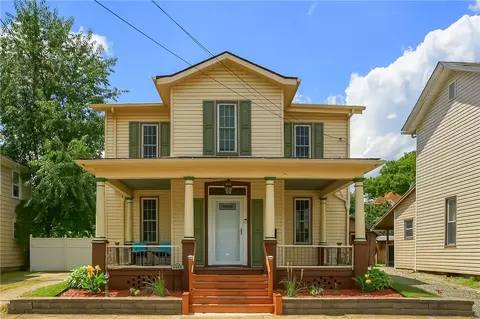 1016 9th Ave, New Brighton, PA 15066