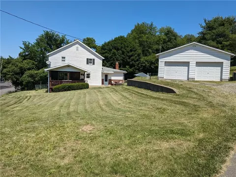 945 Santiago Rd, Imperial, PA 15126