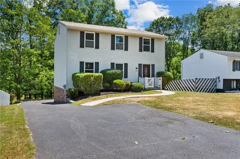1913 Riggs Rd, South Park, PA 15219