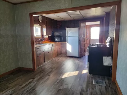 Kitchen - 115 Front St, Chicora, PA 16025 photo 2 of 2